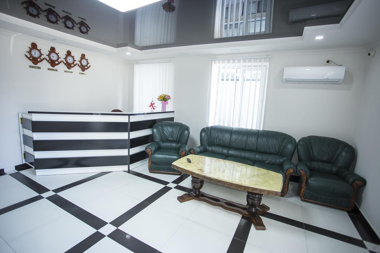 Hotel Garanti บาทูมิ ภายนอก รูปภาพ