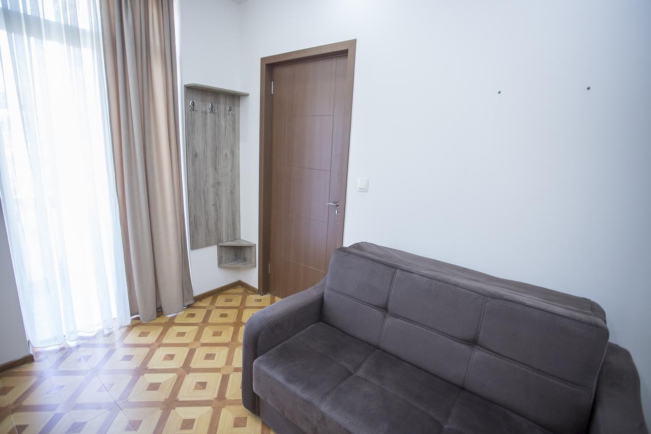 Hotel Garanti บาทูมิ ภายนอก รูปภาพ