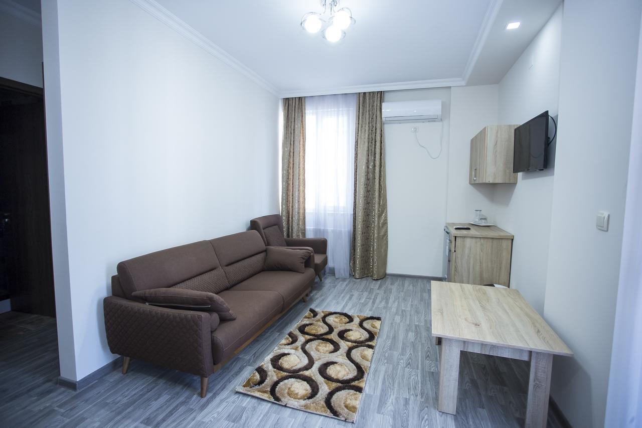 Hotel Garanti บาทูมิ ภายนอก รูปภาพ