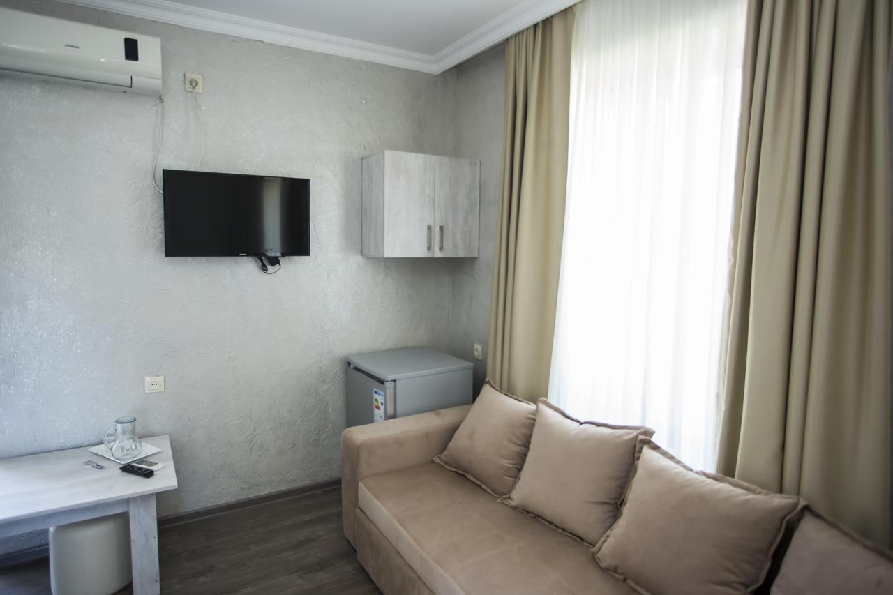 Hotel Garanti บาทูมิ ภายนอก รูปภาพ